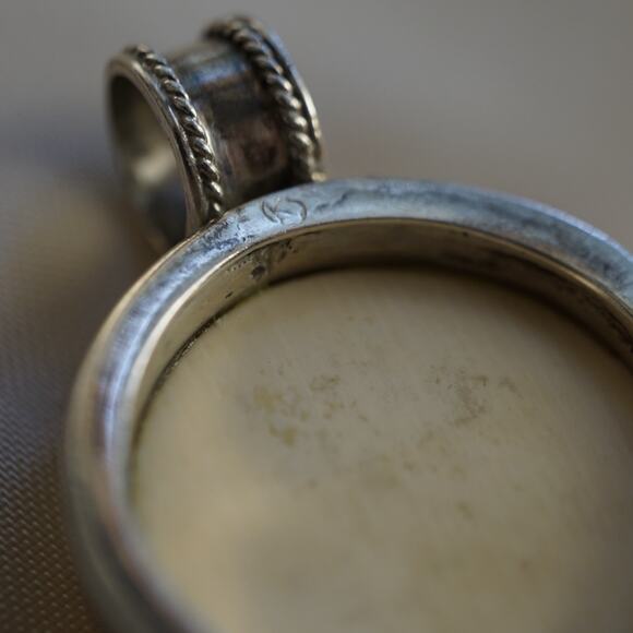 Vintage 925 Sterling Silver Carved Moon Face Cameo Pendant Charm Round Celestial - Picture 8 of 11